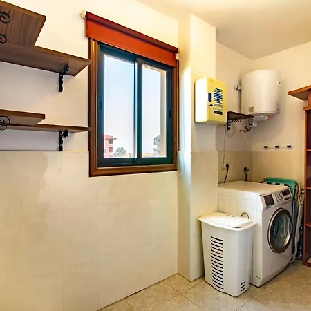 Alquilaencanarias-medano Atalaya, Terrace & Pool Apartment *